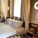 Hotel Alavya