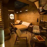Hotel Alavya
